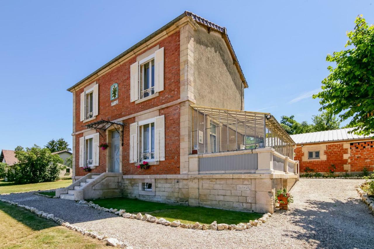 Maison Qui S'y Frotte S'y Pique Robert-Espagne